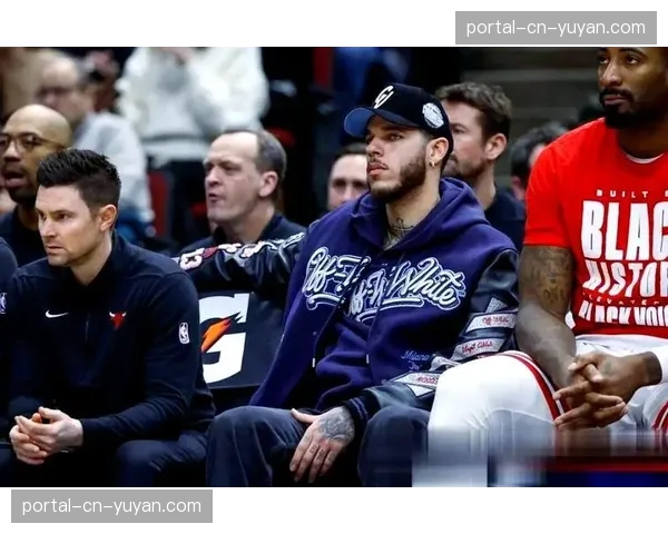 官方：公牛队后卫朗佐·鲍尔因膝伤确定赛季报销